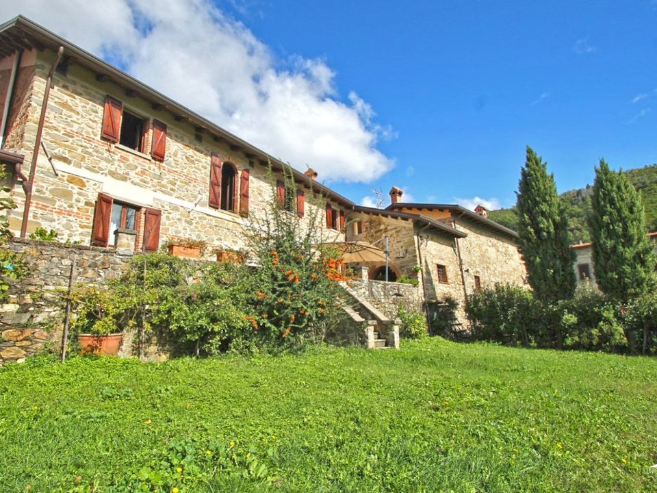 Erhvervsejendom i Casola in Lunigiana, Massa and Carrara - foto 3