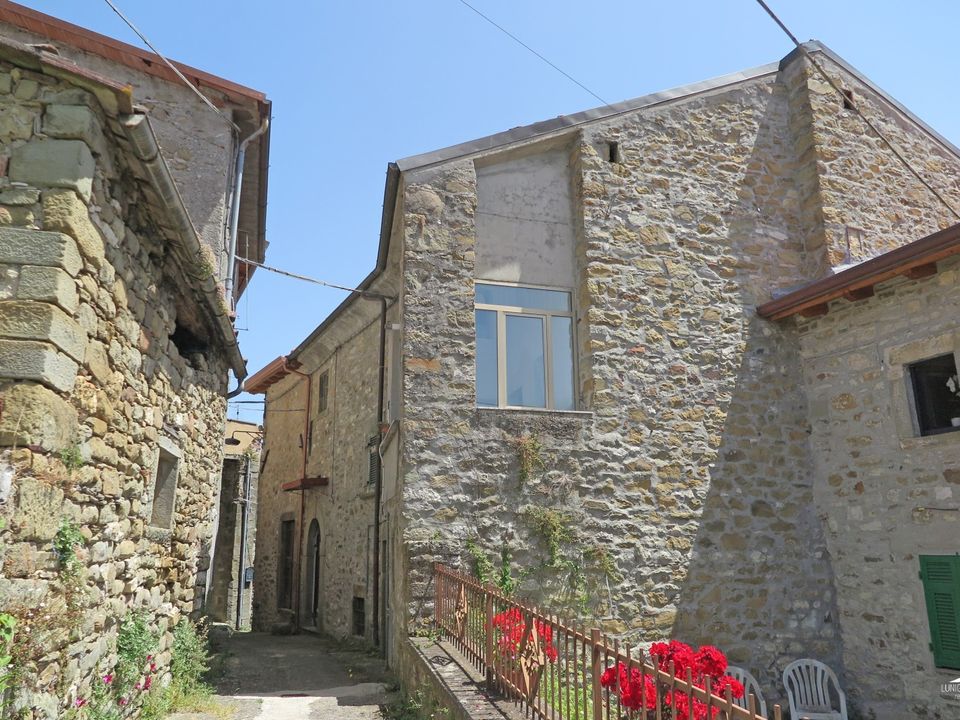 Rækkehus i Casola in Lunigiana, Massa and Carrara - foto 1