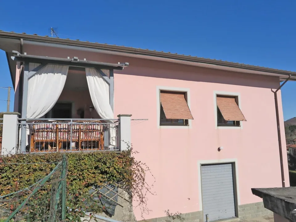 Villa i Fivizzano, Massa and Carrara - foto 1