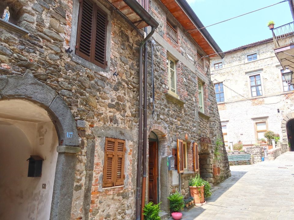 Rækkehus i Villafranca in Lunigiana, Massa and Carrara - foto 2