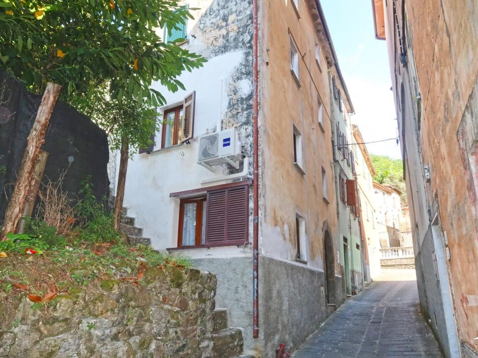 Rækkehus i Fivizzano, Massa and Carrara - foto 3