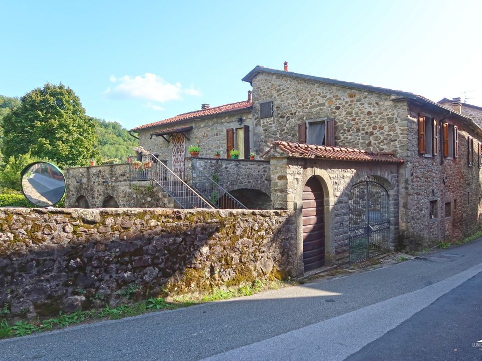 Erhvervsejendom i Filattiera, Massa and Carrara - foto 2