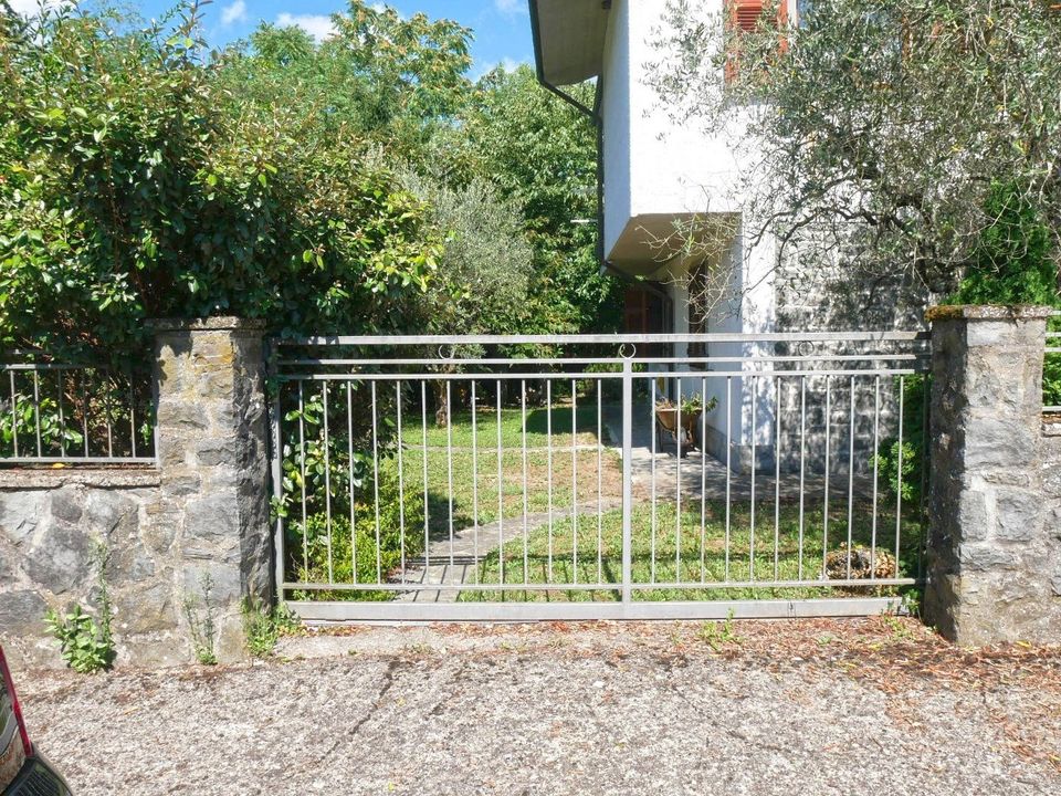 Villa - Fivizzano, Massa and Carrara - photo 4