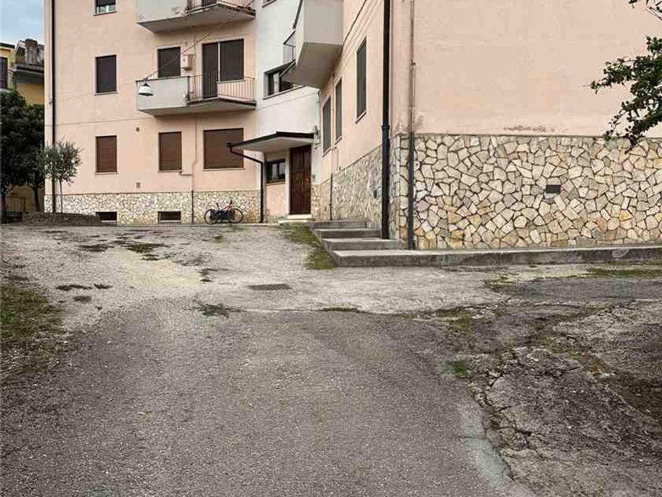 Lejlighed i Pratola Peligna, L'Aquila - foto 1