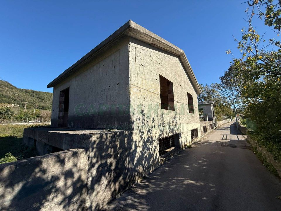 Villa i Mercato San Severino, Salerno - bilde 1