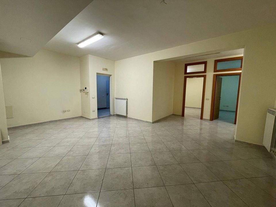 Erhvervsejendom i Casapulla, Caserta - foto 1