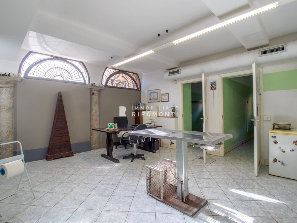 L'establiment comercial a Olginate, Lecco - foto 4