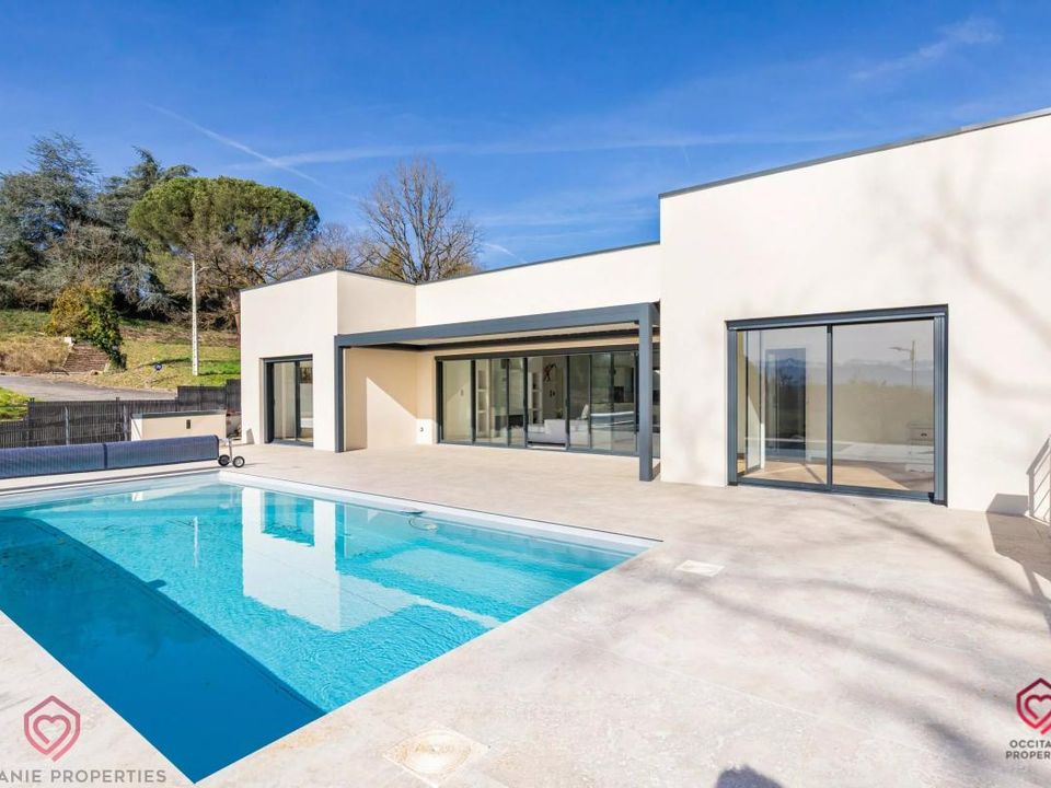 Villa i Boussens, Haute-Garonne - bilde 1