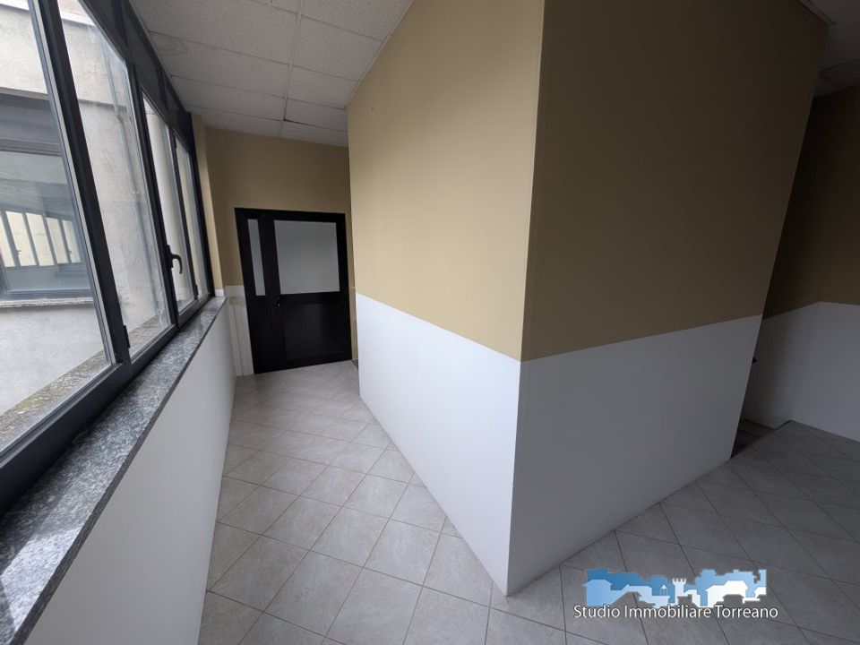 L'establiment comercial a Ivrea, Turin - foto 5