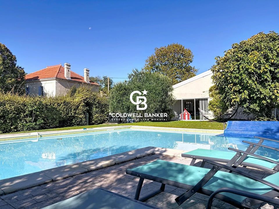 Villa i Mirambeau, Charente-Maritime - foto 1