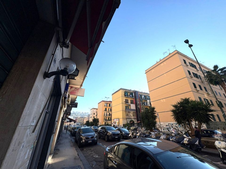 Erhvervsejendom i Naples, Naples - foto 1