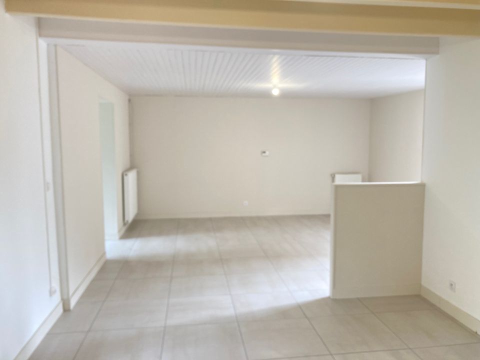 Villa em Saint-Laurent-de-Ceris, Charente - foto 4