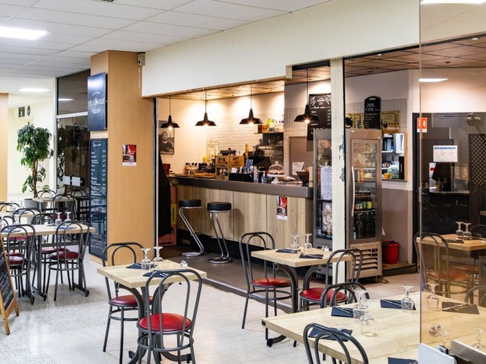 Erhvervsejendom i Cergy, Val-d'Oise - foto 4