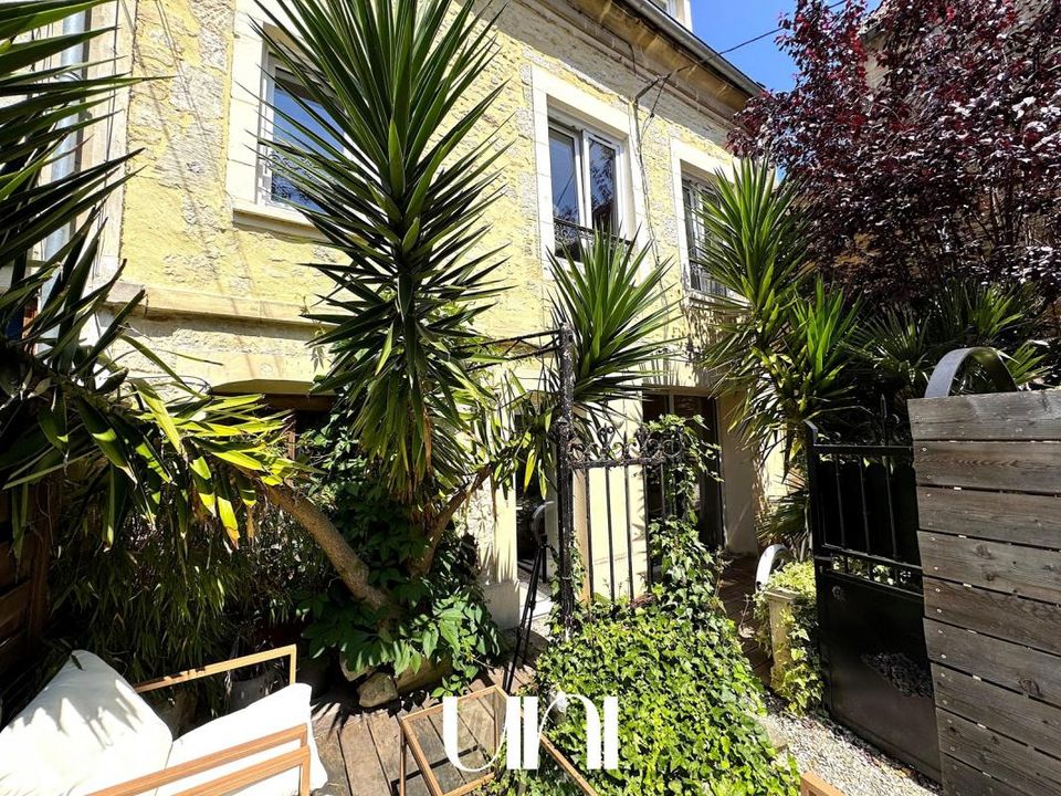 Landejendom i Douvres-la-Delivrande, Calvados - foto 1