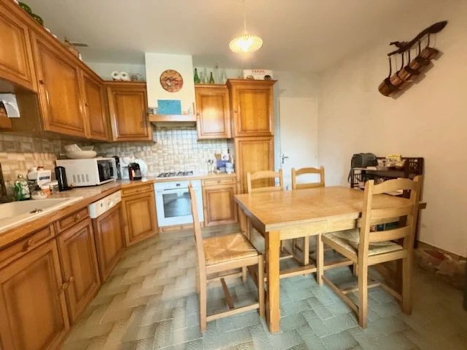 Villa in Maubec, Vaucluse - photo 4