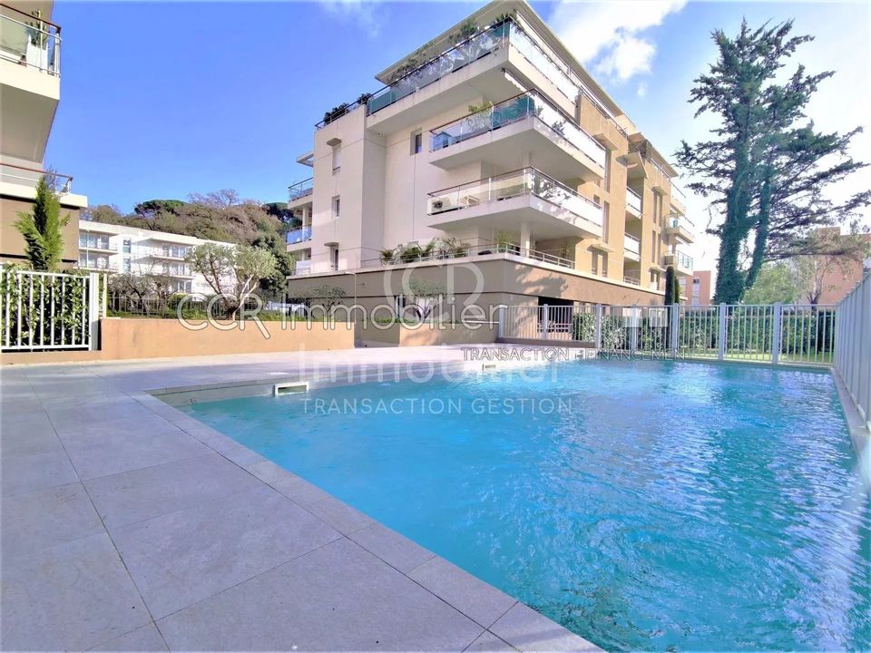 Lejlighed i Le Cannet, Alpes-Maritimes - foto 1