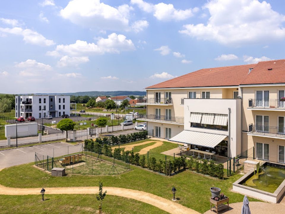Apartment in Boulay-Moselle, Moselle - photo 1