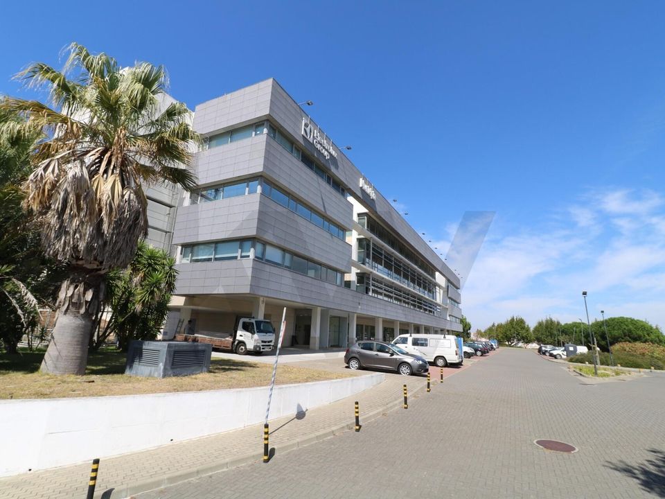 Erhvervsejendom i Oeiras, Lisbon - foto 1