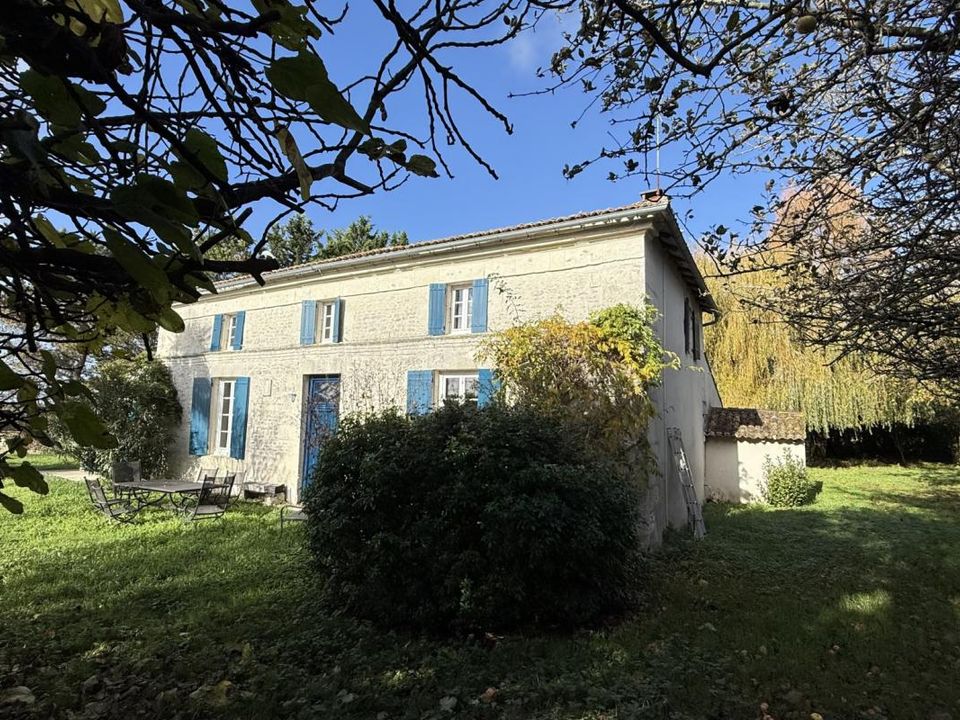 Villa i Mortagne-sur-Gironde, Charente-Maritime - foto 1