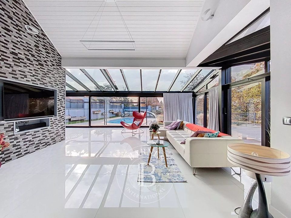 Villa i Thonon-les-Bains, Haute-Savoie - foto 1