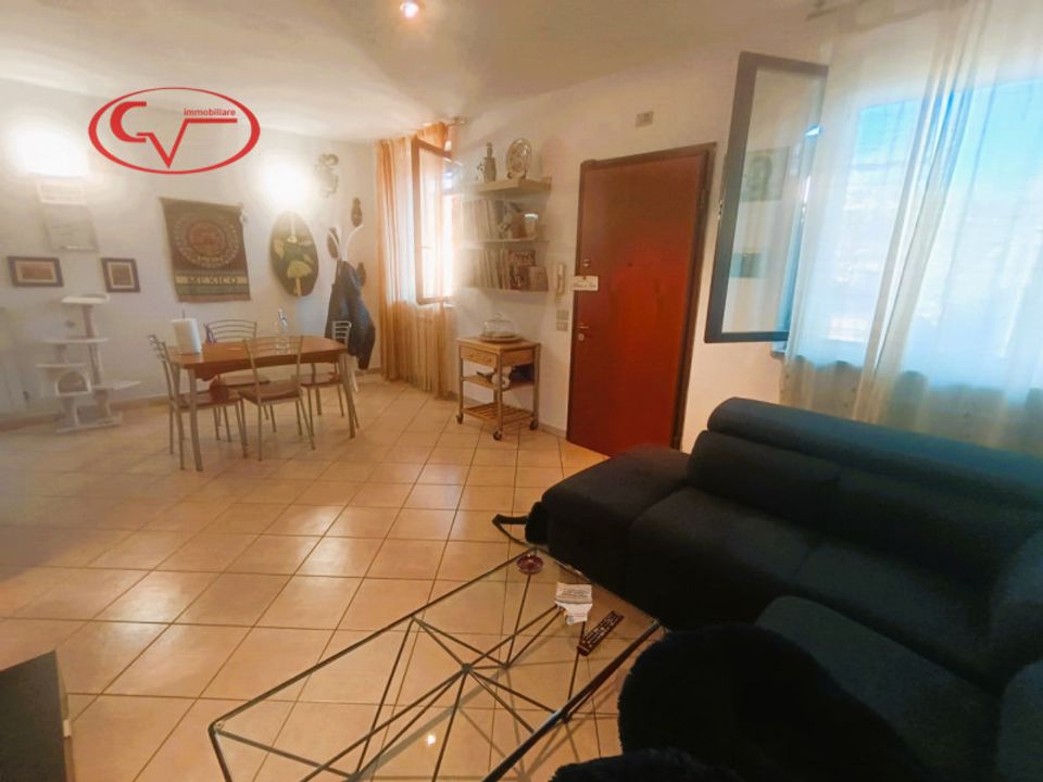 Rækkehus i San Giovanni Valdarno, Arezzo - foto 1