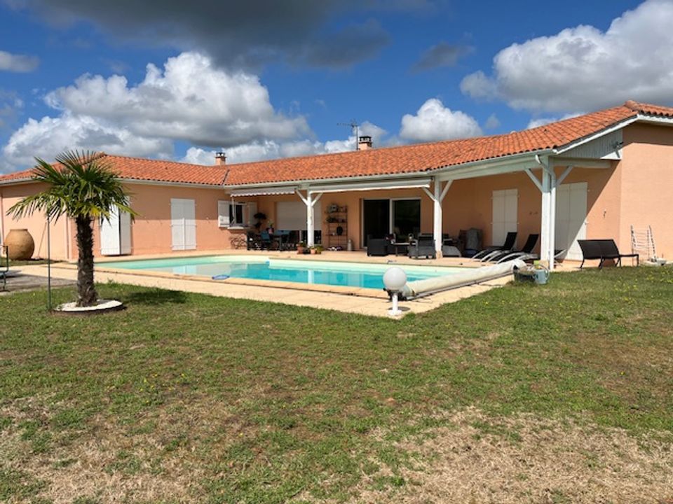 Villa i Pont-de-Vaux, Ain - foto 1