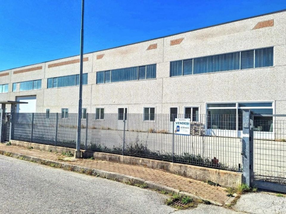 Erhvervsejendom i Carrù, Cuneo - foto 1