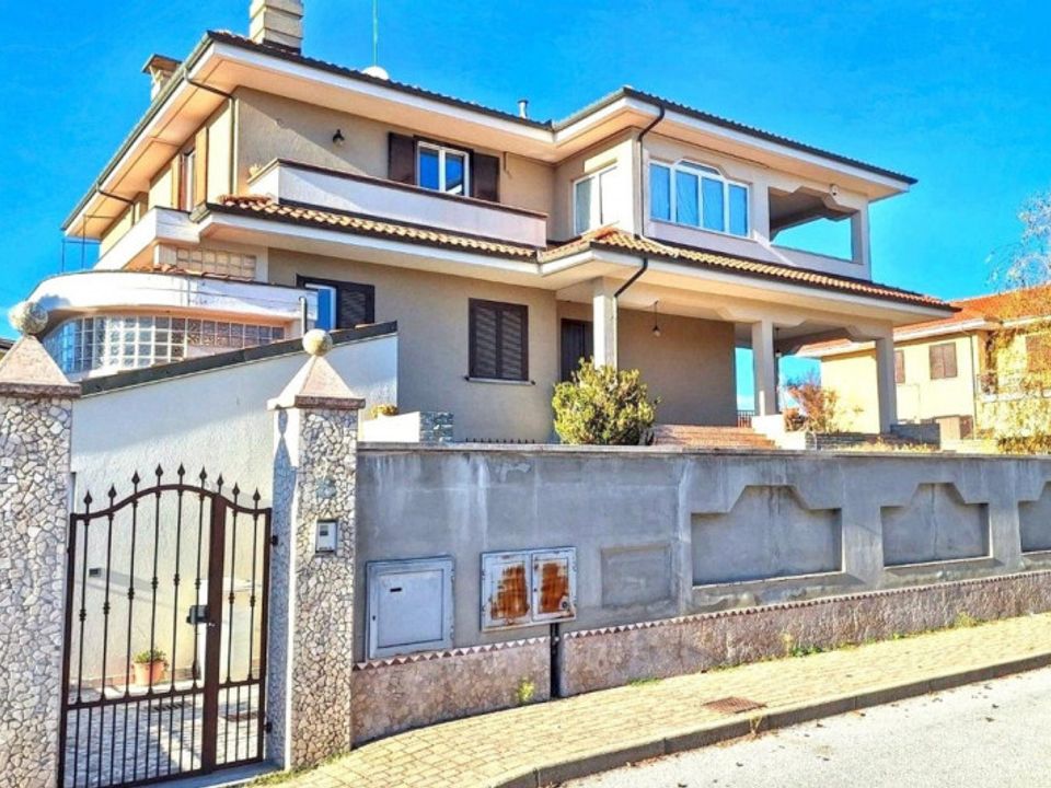Villa i Bene Vagienna, Cuneo - foto 1
