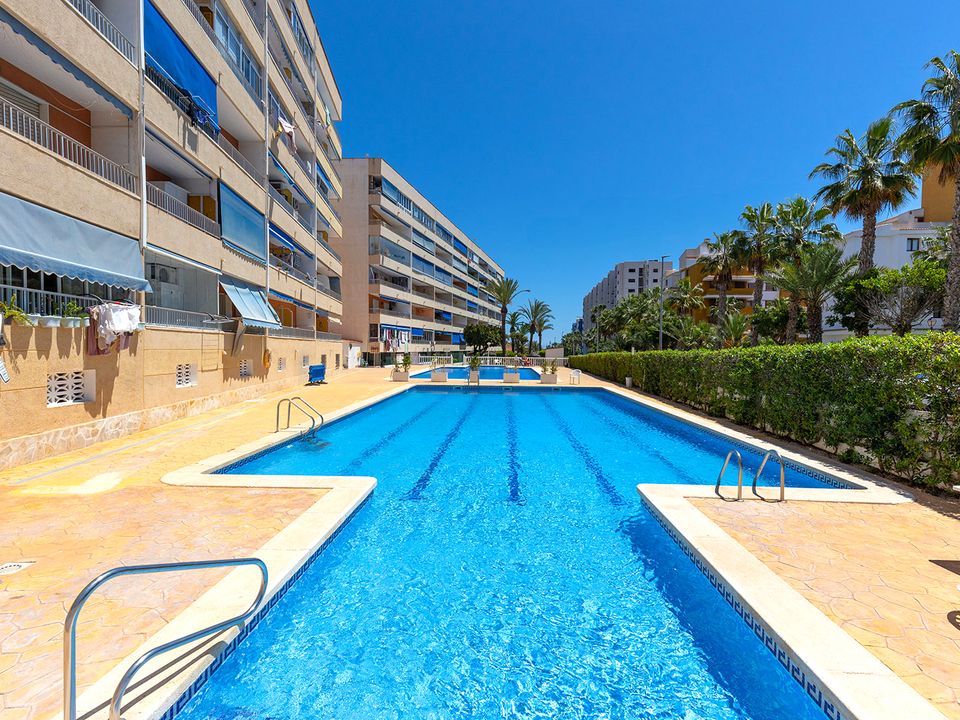 Lejlighed i Punta Prima, Alicante - foto 1