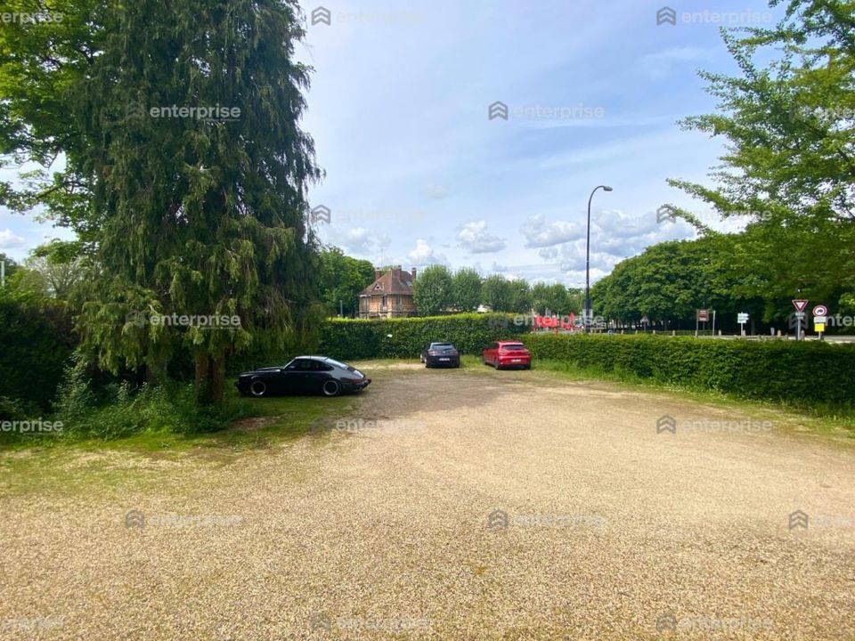Erhvervsejendom i Chantilly, Oise - foto 3