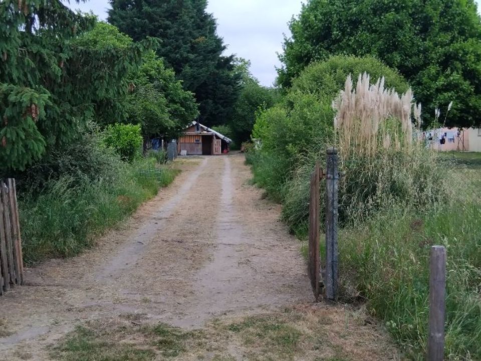 Helårsgrund i Les Bordes, Loiret - foto 3