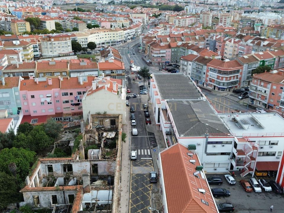 Helårsgrund i Amadora, Lisbon - foto 2