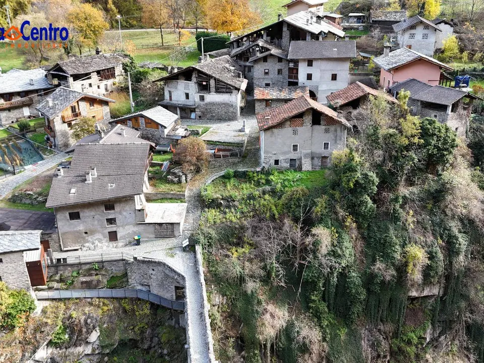 Herregård i Aymavilles, Aosta Valley - bilde 1