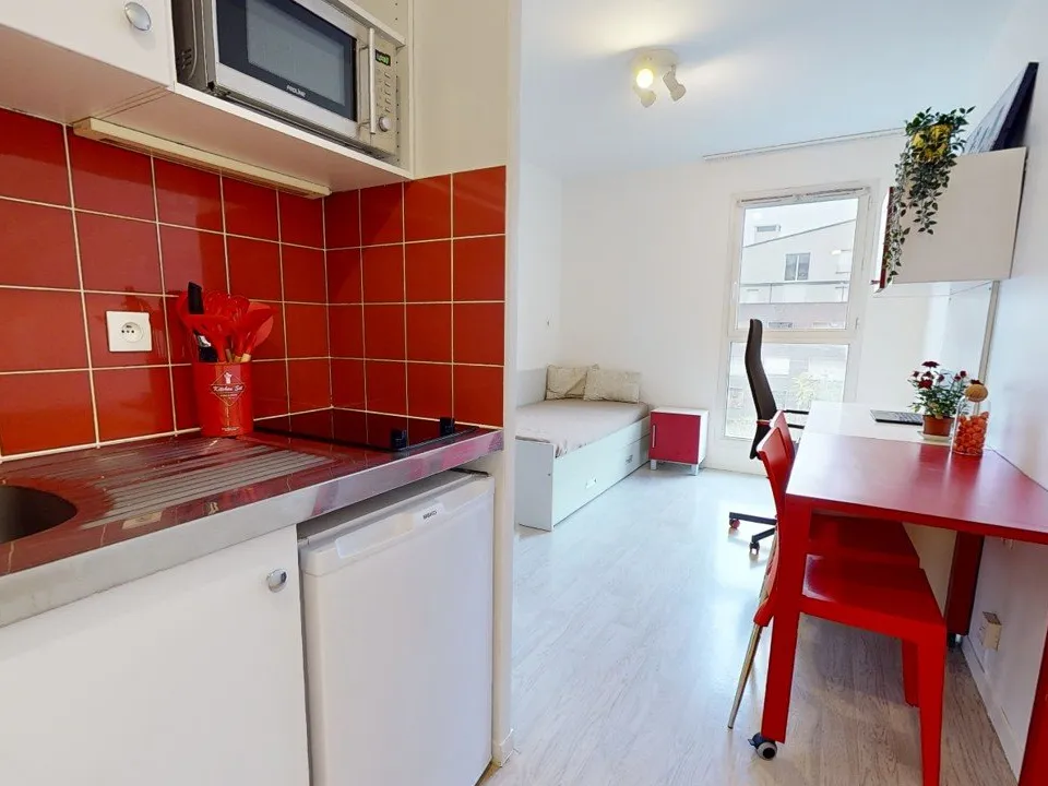 Propiedad comercial en Saint-Ouen, Seine-Saint-Denis - foto 2