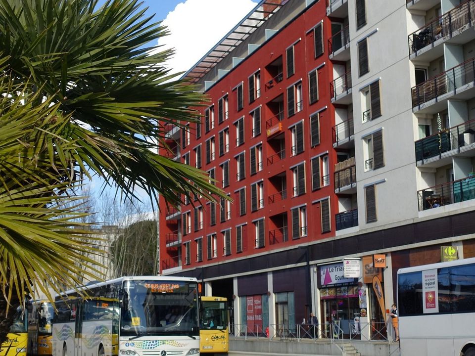 Erhvervsejendom i Nimes, Gard - foto 1