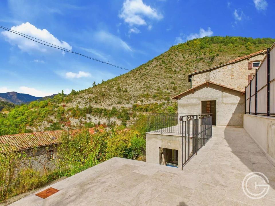 Landejendom i Lantosque, Alpes-Maritimes - foto 4