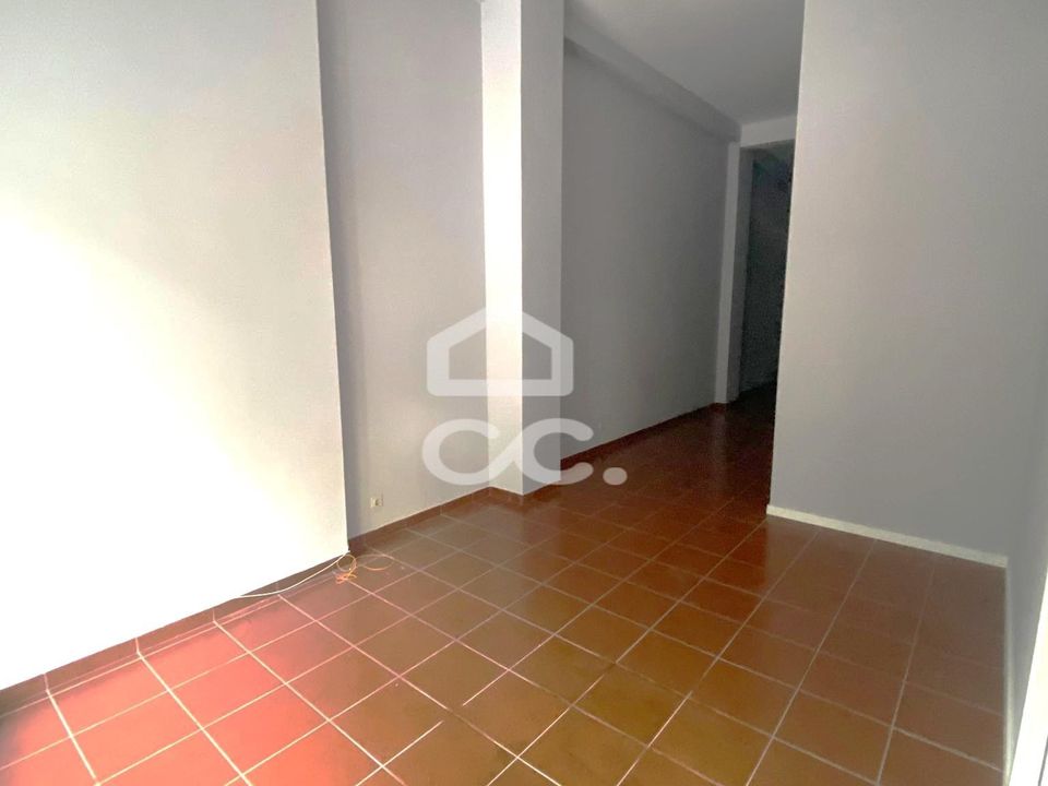 Commercial property in Felgueiras, Porto - photo 2