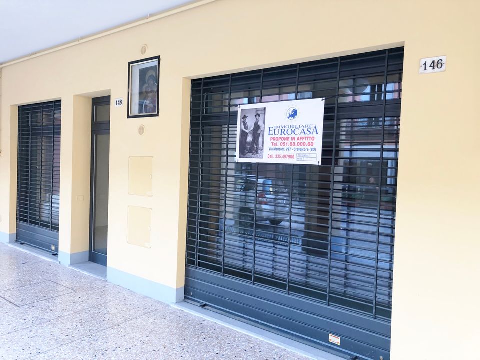 L'establiment comercial a Crevalcore, Bologna - foto 4