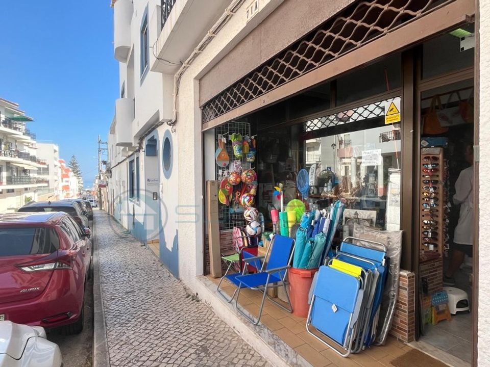 Erhvervsejendom i Luz, Faro - foto 1