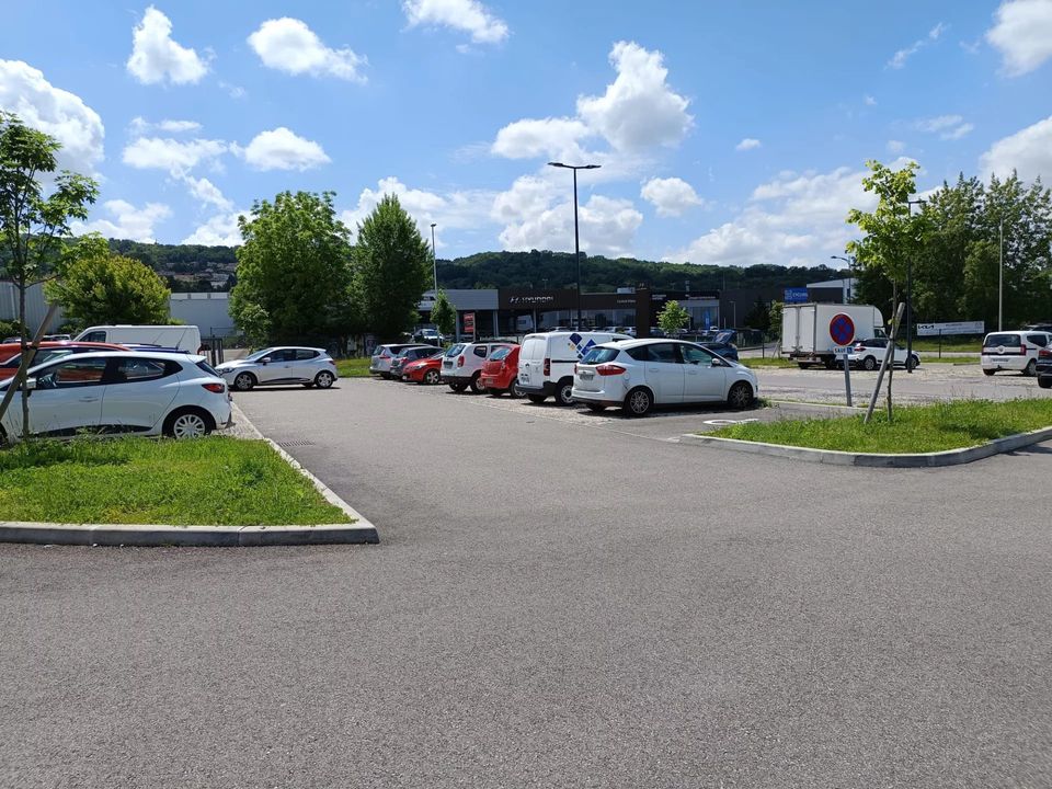 Erhvervsejendom i Bourgoin-Jallieu, Isere - foto 4