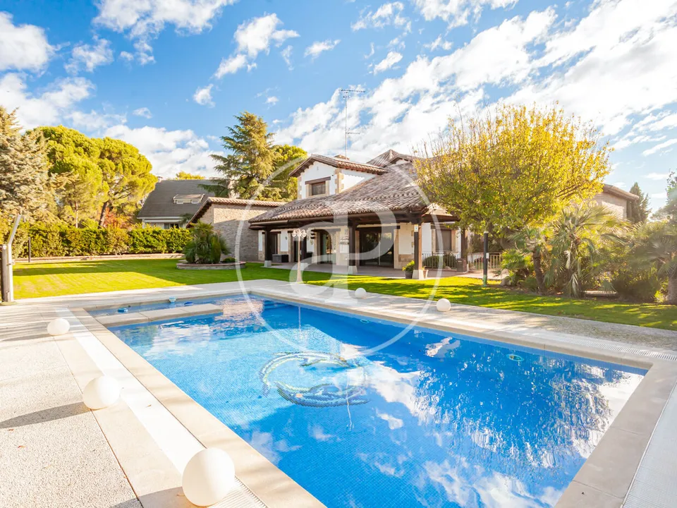 Villa i Villaviciosa De Odon, Madrid - foto 1