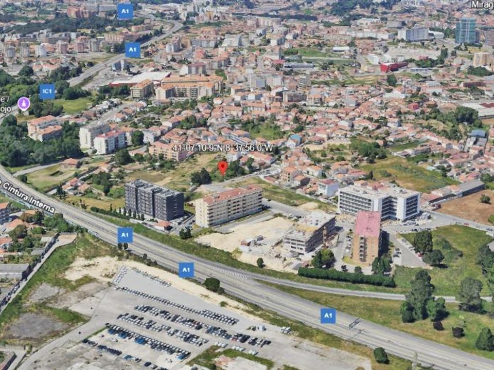 Helårsgrund i Vila Nova de Gaia, Porto - foto 1