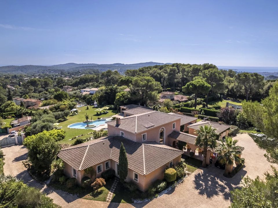 Villa a Mougins, Alpes-Maritimes - foto 1