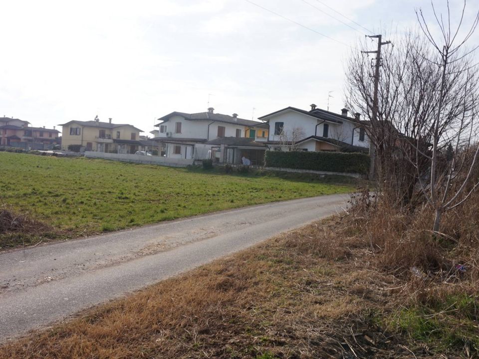 Helårsgrund i Isorella, Brescia - foto 3