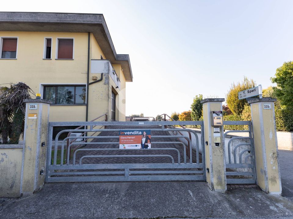 Erhvervsejendom i Leno, Brescia - foto 1