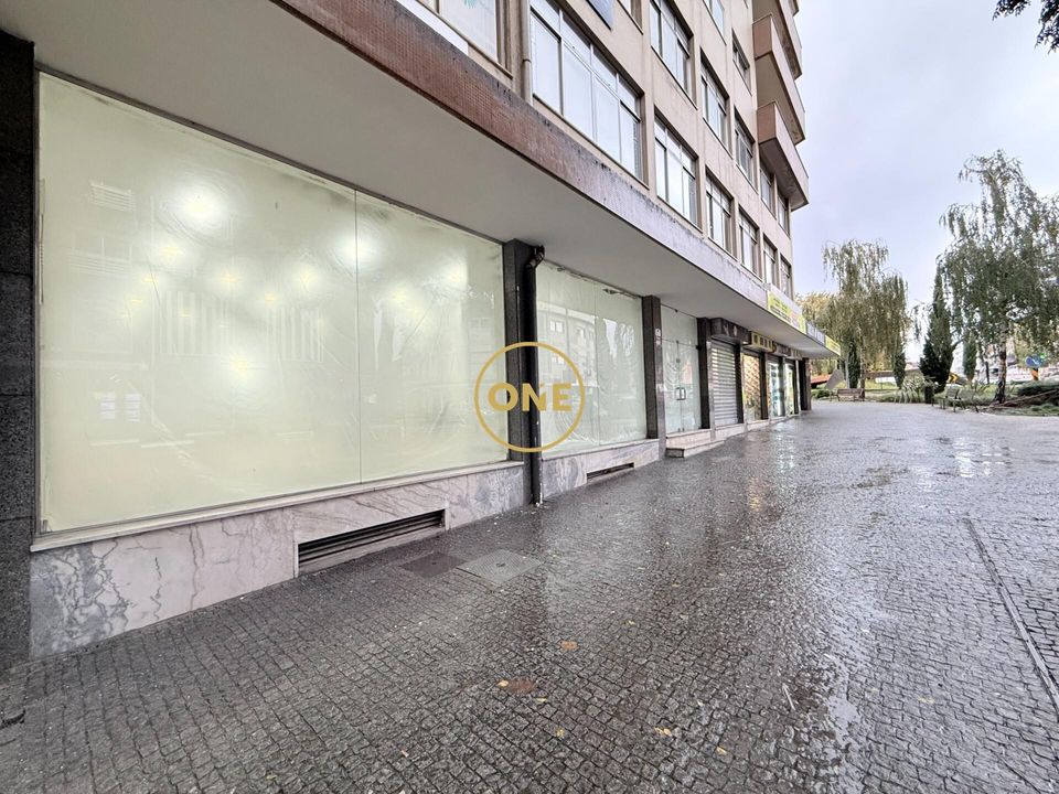 L'establiment comercial a Trofa, Porto - foto 2