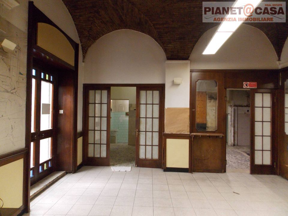 Erhvervsejendom i Ascoli Piceno, Ascoli Piceno - foto 1