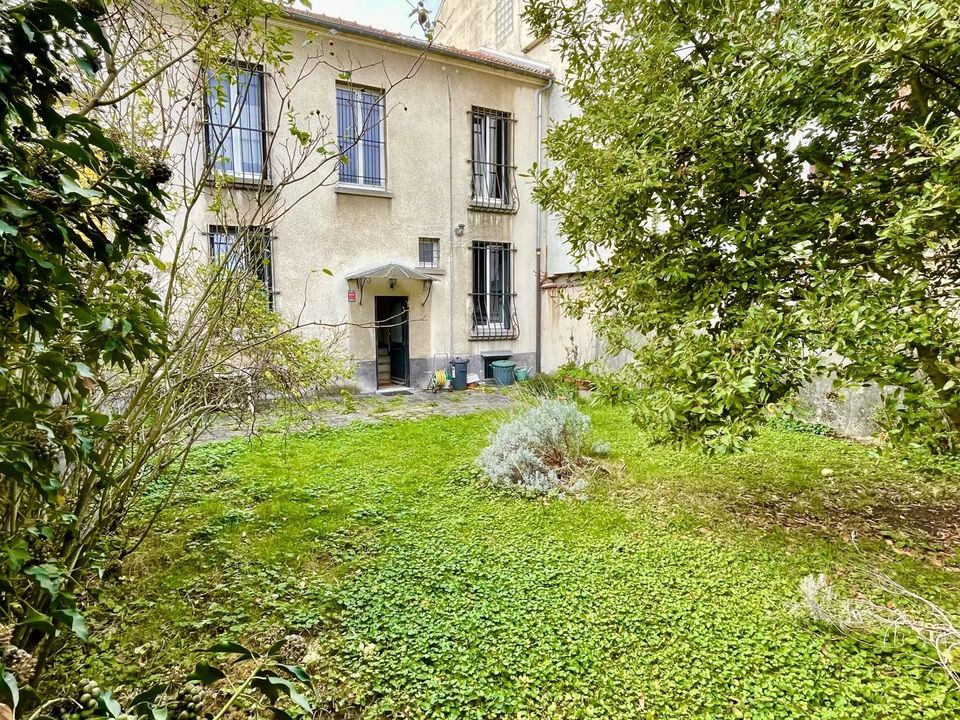 Byhus i Montreuil, Seine-Saint-Denis - foto 1