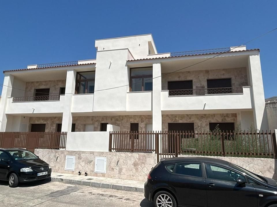Bungalow i Hondon De Las Nieves, Alicante - foto 1