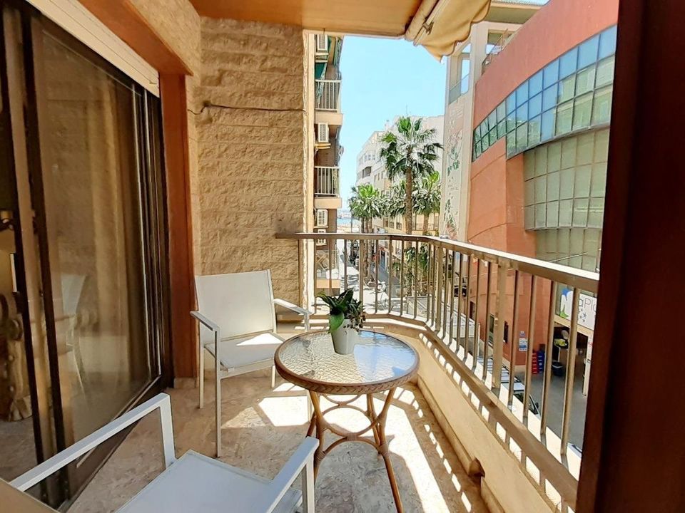 Lejlighed i Torrevieja, Alicante - foto 1